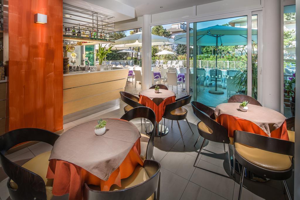 Hotel San Francisco Lignano Sabbiadoro Extérieur photo